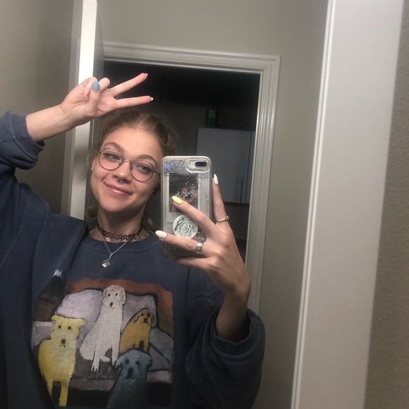 Meet your Posher, Kayla - Picture 1 of 1